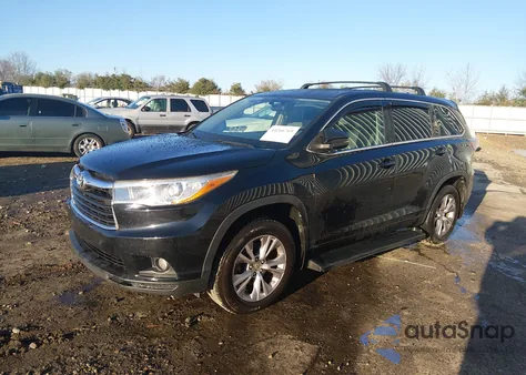 2015 Toyota Highlander Le Plus V6 from USA, damaged, VIN 5TDBKRFH2FS084378